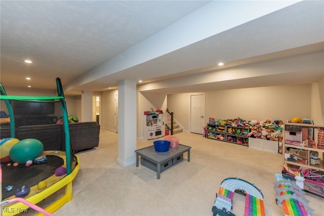 260 Stone Ridge Way, Berea, OH 44017