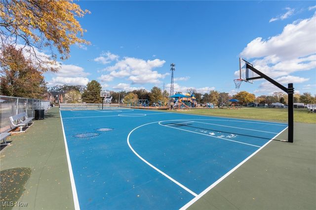 260 Stone Ridge Way, Berea, OH 44017