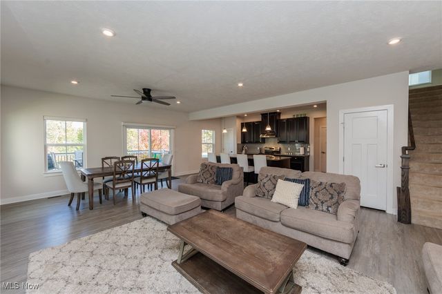 260 Stone Ridge Way, Berea, OH 44017