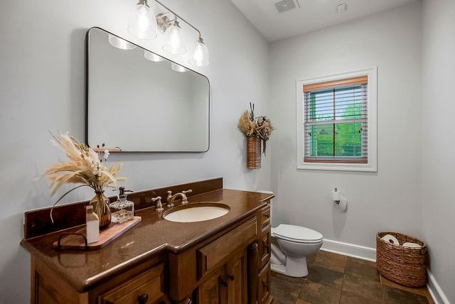 16332 LARSEN Street, Overland Park, KS 66221
