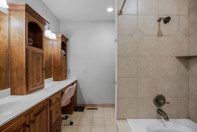 16332 LARSEN Street, Overland Park, KS 66221