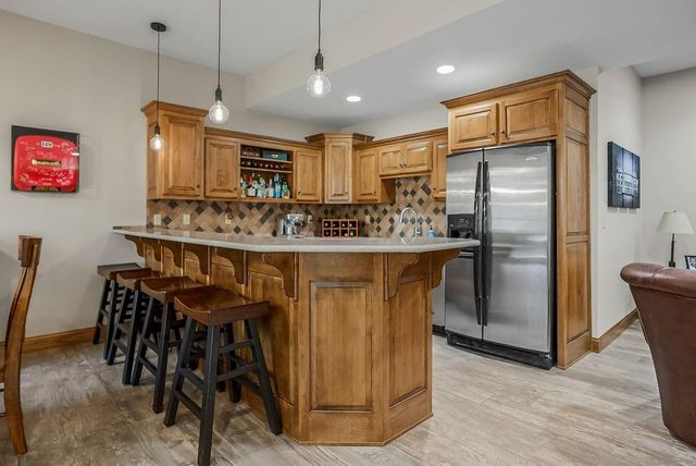 16332 LARSEN Street, Overland Park, KS 66221