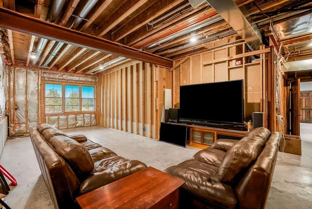 16332 LARSEN Street, Overland Park, KS 66221