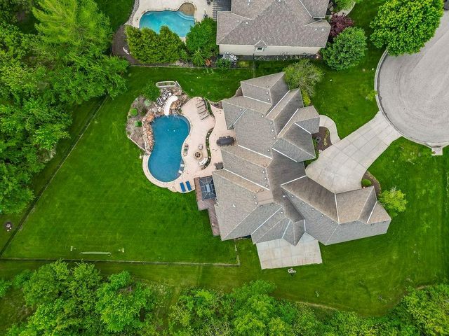 16332 LARSEN Street, Overland Park, KS 66221