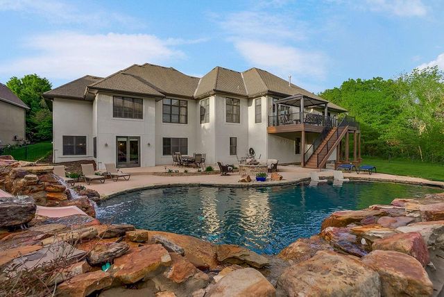 16332 LARSEN Street, Overland Park, KS 66221