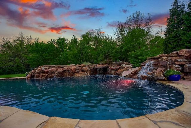16332 LARSEN Street, Overland Park, KS 66221