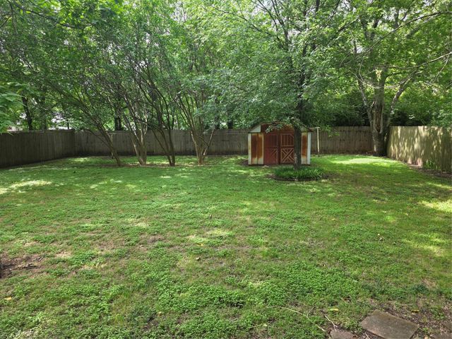212 W 7th Street, Lancaster, TX 75146