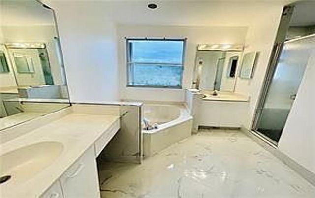 11041 Harbour Springs Cir, Boca Raton, FL 33428