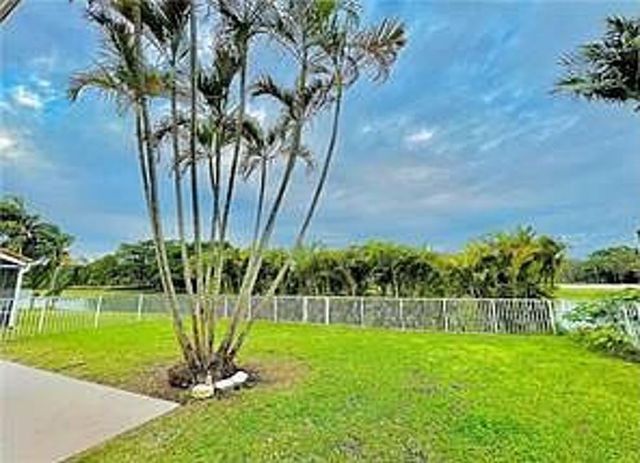 11041 Harbour Springs Cir, Boca Raton, FL 33428