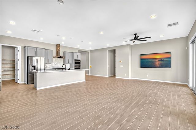 8762 Jesolo Court, Las Vegas, NV 89131