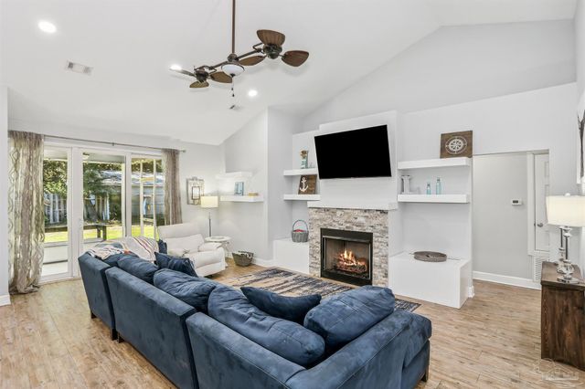 1469 Sanibel Ln, Gulf Breeze, FL 32563