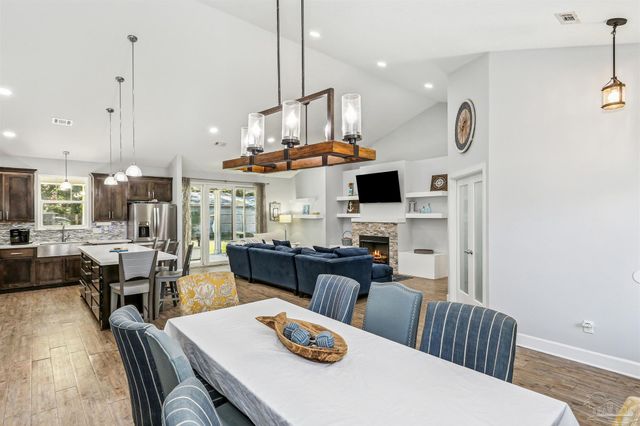 1469 Sanibel Ln, Gulf Breeze, FL 32563