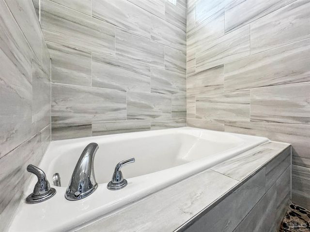 1469 Sanibel Ln, Gulf Breeze, FL 32563