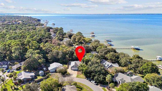 1469 Sanibel Ln, Gulf Breeze, FL 32563