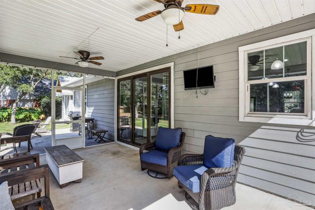 1469 Sanibel Ln, Gulf Breeze, FL 32563