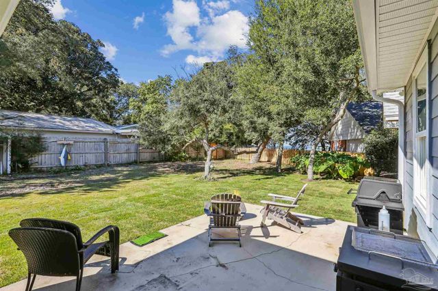 1469 Sanibel Ln, Gulf Breeze, FL 32563