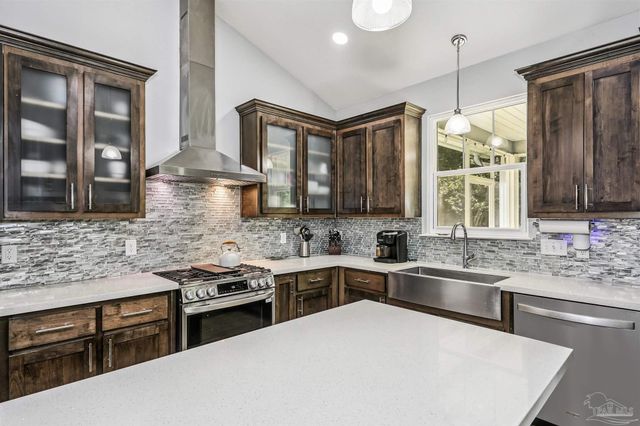 1469 Sanibel Ln, Gulf Breeze, FL 32563