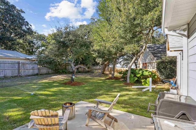 1469 Sanibel Ln, Gulf Breeze, FL 32563