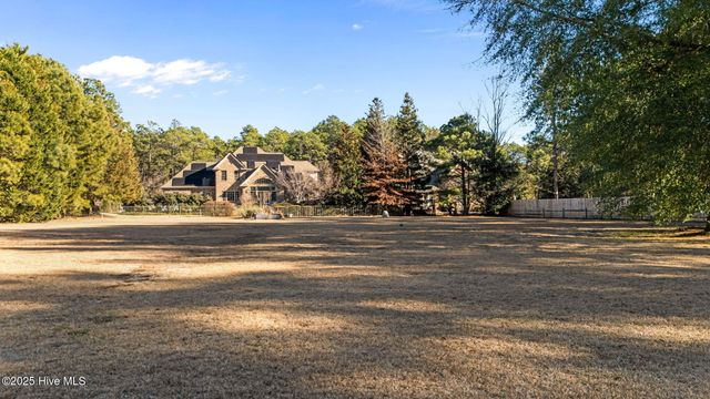 35 Glen Meadow Court, Pinehurst, NC 28374