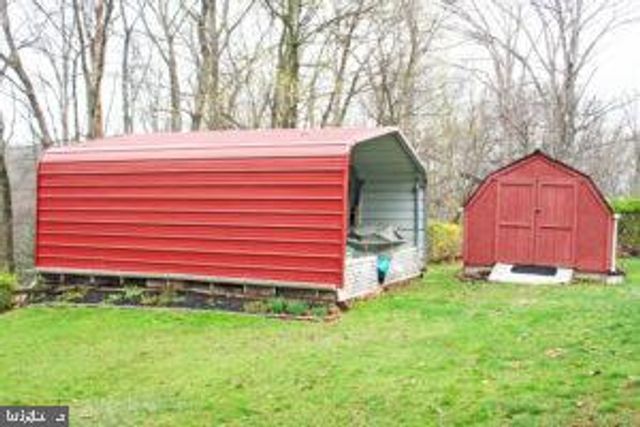 2101 S FORGE RD, Palmyra, PA 17078