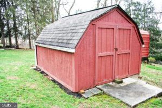 2101 S FORGE RD, Palmyra, PA 17078