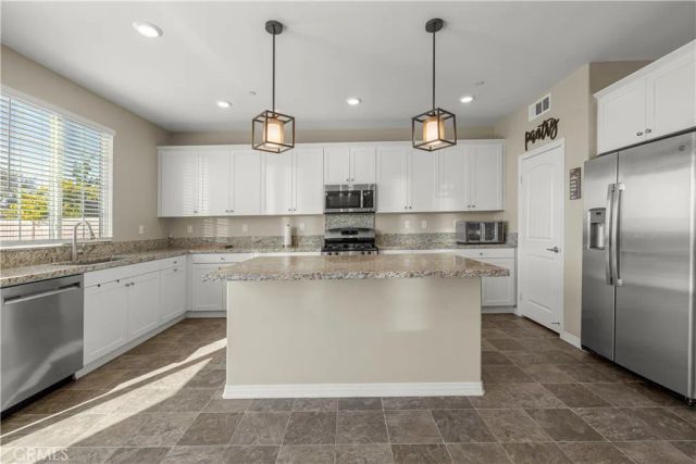 1032 Marigold Court, Calimesa, CA 92320