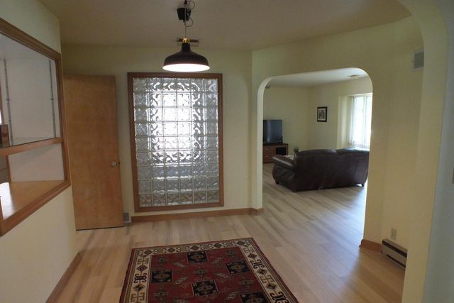 W147N4892 Dolphin DRIVE, Menomonee Falls, WI 53051