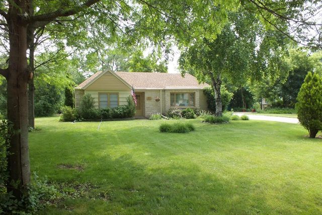 W147N4892 Dolphin DRIVE, Menomonee Falls, WI 53051