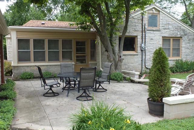 W147N4892 Dolphin DRIVE, Menomonee Falls, WI 53051