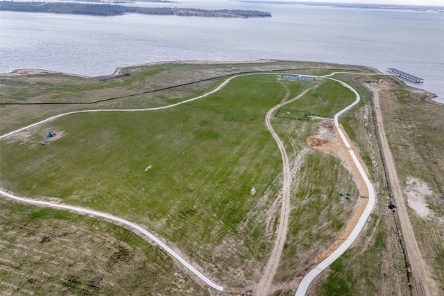 360 Lakewood Lane, Honey Grove, TX 75446