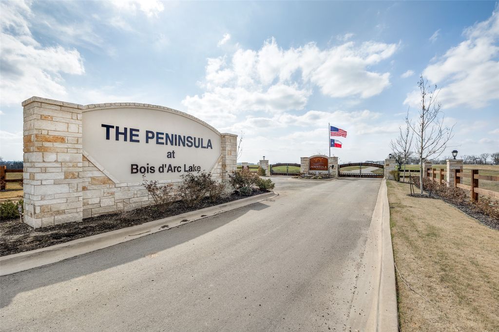 360 Lakewood Lane, Honey Grove, TX 75446