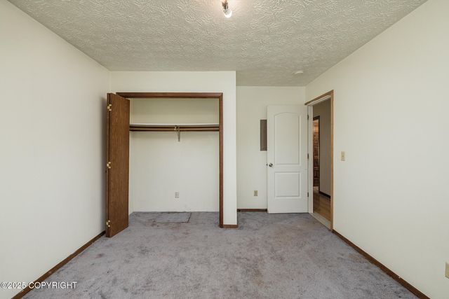 8510 Hidden View Court, Anchorage, AK 99504