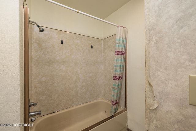 8510 Hidden View Court, Anchorage, AK 99504