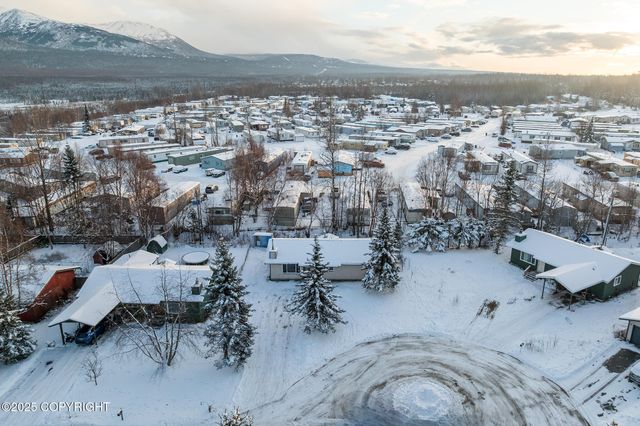 8510 Hidden View Court, Anchorage, AK 99504