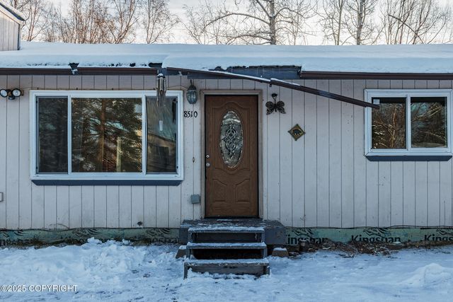 8510 Hidden View Court, Anchorage, AK 99504