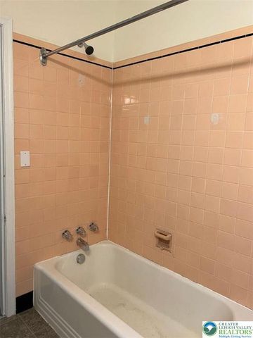 531 Linden Street 2, Bethlehem City, PA 18018