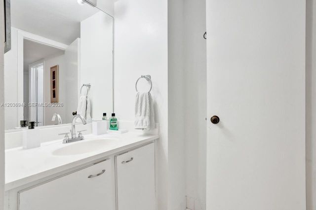4555 SW 68th Ct Cir 111, Miami, FL 33155