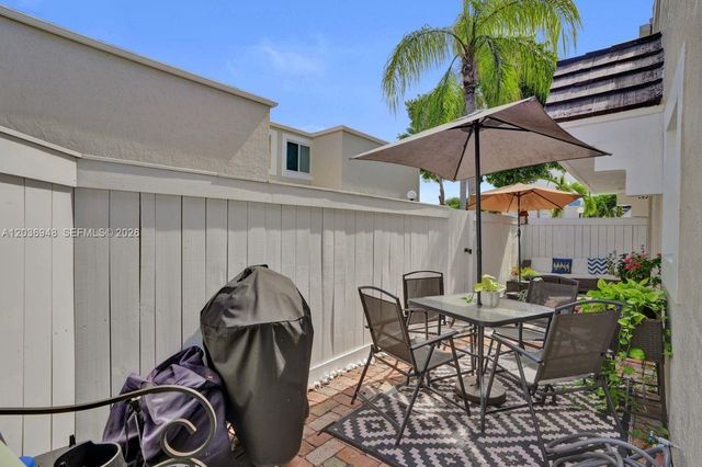 4555 SW 68th Ct Cir 111, Miami, FL 33155