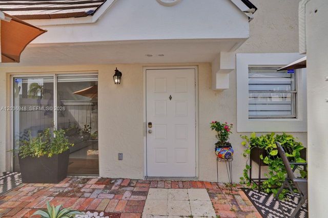 4555 SW 68th Ct Cir 111, Miami, FL 33155