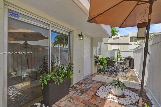 4555 SW 68th Ct Cir 111, Miami, FL 33155