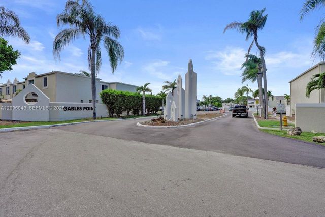 4555 SW 68th Ct Cir 111, Miami, FL 33155