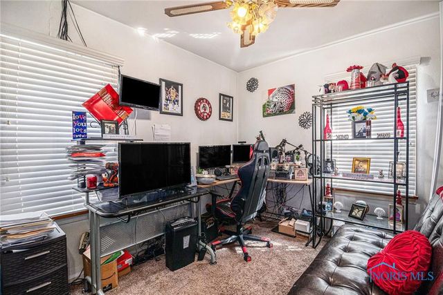 710 N Byrne Road, Toledo, OH 43607