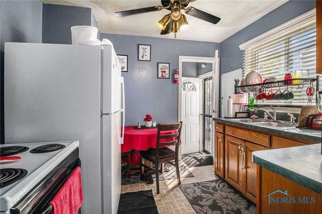 710 N Byrne Road, Toledo, OH 43607