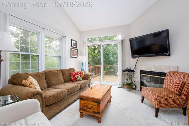 41993 Arrowhead Drive, Novi, MI 48377