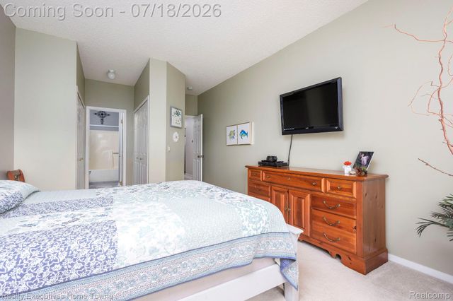 41993 Arrowhead Drive, Novi, MI 48377