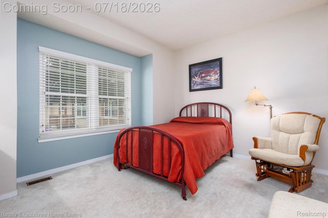 41993 Arrowhead Drive, Novi, MI 48377