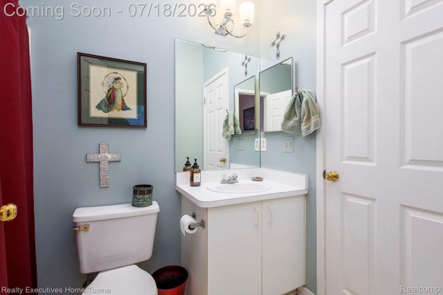 41993 Arrowhead Drive, Novi, MI 48377