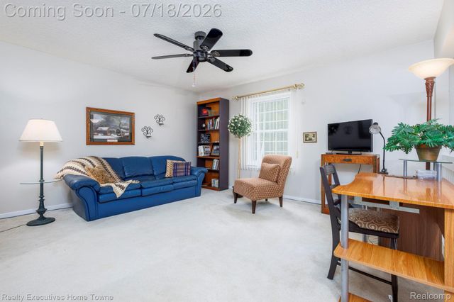 41993 Arrowhead Drive, Novi, MI 48377