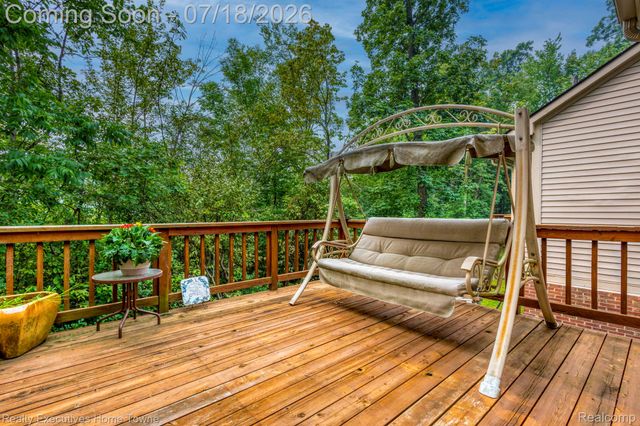 41993 Arrowhead Drive, Novi, MI 48377