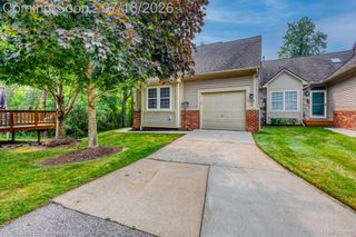 41993 Arrowhead Drive, Novi, MI 48377